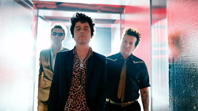 Green Day a lansat noul imn NHL, „Fire, Ready, Aim”
