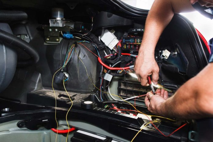 Reparatii profesionale ale sistemului electric la service auto Vitan Bucuresti Reparatii profesionale ale sistemului electric la service auto Vitan Bucuresti