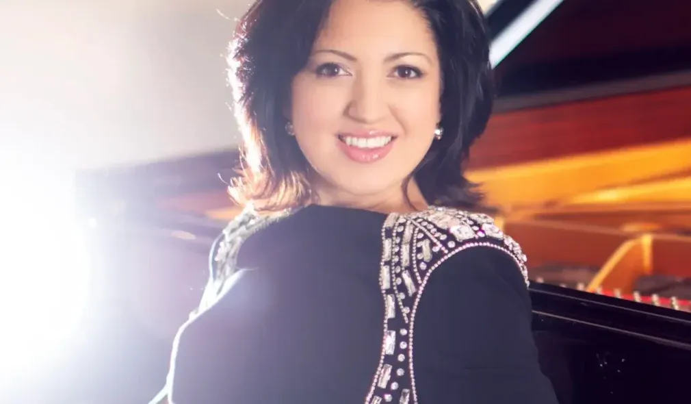Alexandra Dariescu: Pianista care a cucerit lumea nu uită România: „Rădăcinile nu dispar atunci când copacul crește”