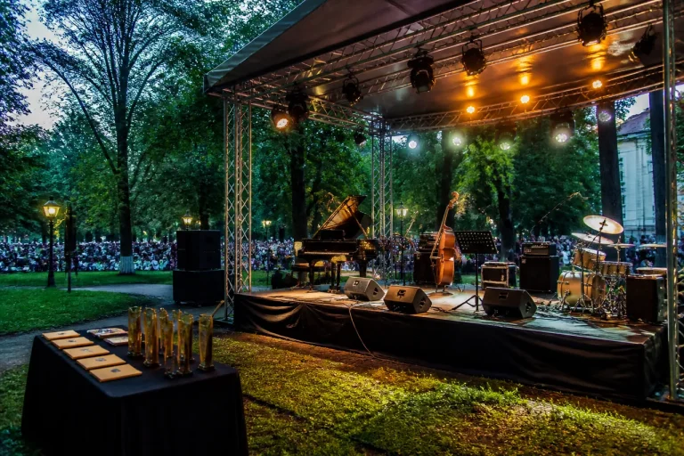 Clujul găzduiește finala Jazz in the Park Competition